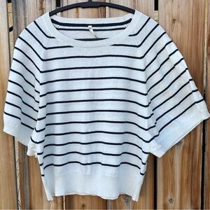 Teeberry & Weave Striped Short Sleeve Crop Style Sweater 
Size Small to medium